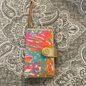 Lilly Pulitzer wristlet wallet